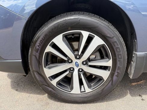Used 2018 Subaru Outback 2.5i Limited AWD/4WD image 21