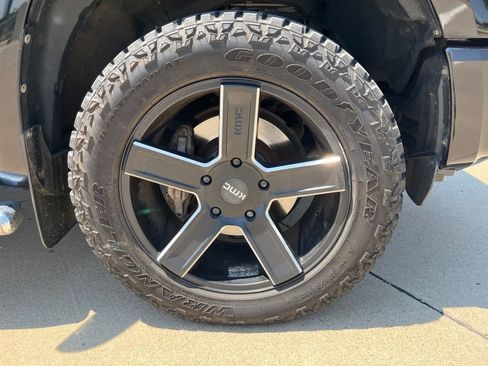 Used 2019 Toyota Tundra Platinum RWD image 7
