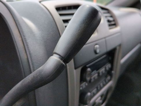 Used 2005 Chevrolet Colorado LS RWD image 22