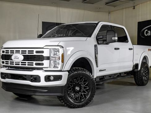 Used 2024 Ford F250 XLT w/ FX4 Off-Road Package AWD/4WD image 5