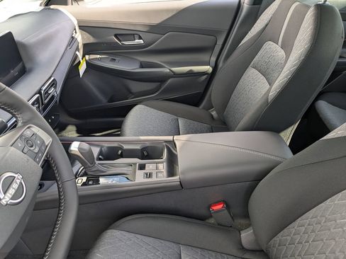 Used 2026 Nissan Sentra SV w/ SV Convenience Package FWD image 12