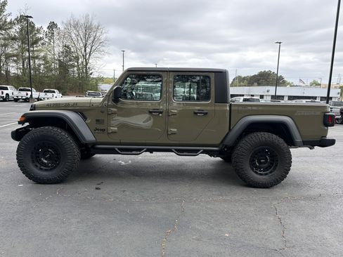 New 2026 Jeep Gladiator Sport AWD/4WD image 8