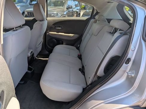 Used 2022 Honda HR-V LX image 11