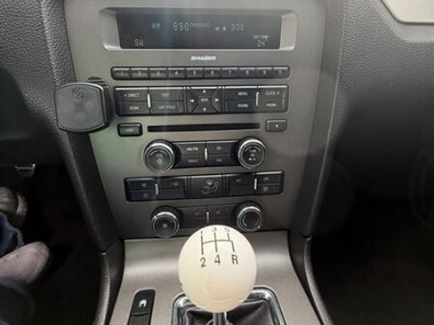 Used 2010 Ford Mustang GT image 15