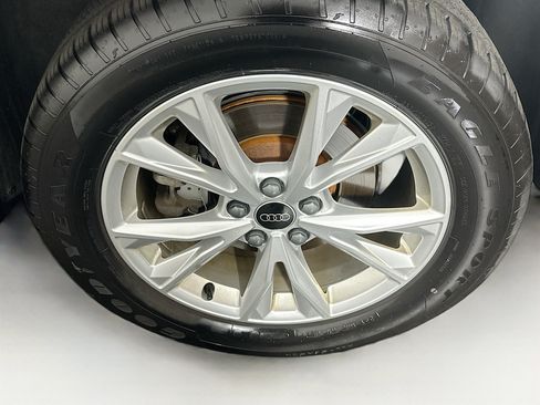 Used 2025 Audi Q3 2.0T Premium AWD/4WD image 11