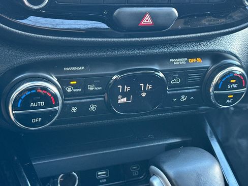 Used 2023 Kia Soul GT-Line w/ GT-Line Technology Package FWD image 22