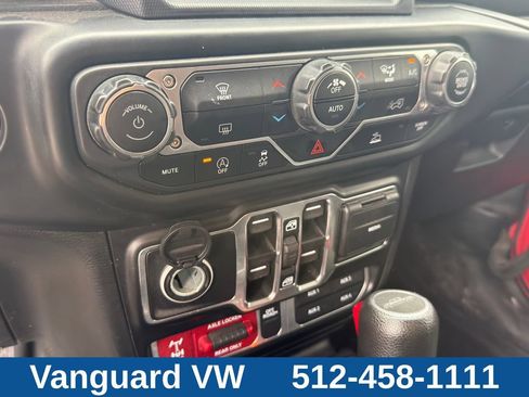 Used 2022 Jeep Gladiator Mojave w/ Trailer Tow Package AWD/4WD image 14