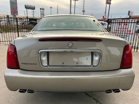 Used 2000 Cadillac De Ville Sedan w/ Comfort/Convenience Pkg image 5