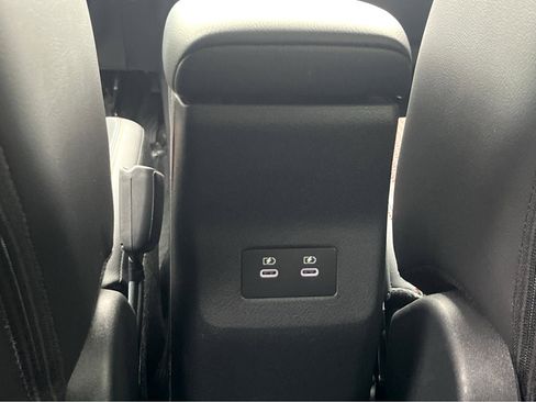 New 2025 Nissan Kicks SR image 13