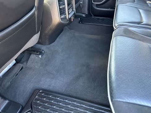 Used 2023 RAM 1500 Laramie AWD/4WD image 17