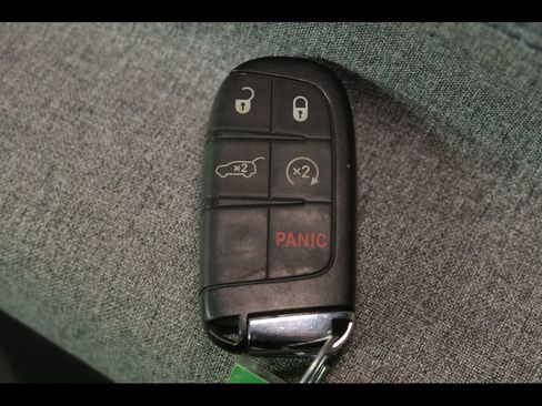 Used 2022 Jeep Compass Latitude w/ Convenience Group AWD/4WD image 28