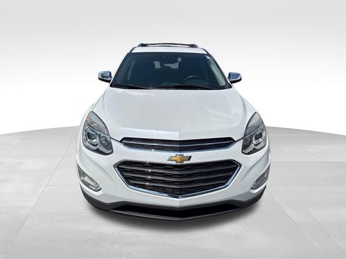 Used 2017 Chevrolet Equinox Premier w/ Enhanced Convenience Package AWD/4WD image 3