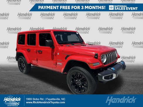 Used 2024 Jeep Wrangler Unlimited Sahara w/ Technology Group AWD/4WD image 1