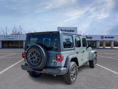 Used 2024 Jeep Wrangler Unlimited Sport AWD/4WD image 3