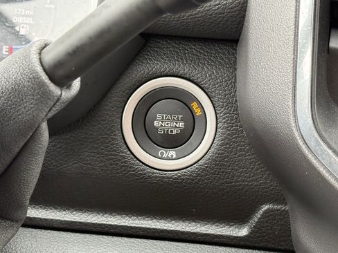 Used 2025 RAM 2500 Laramie image 24