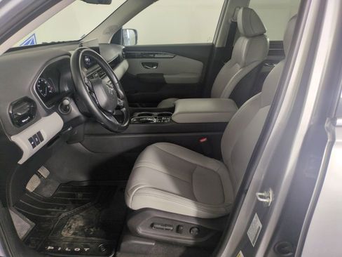 Certified 2023 Honda Pilot Touring image 13