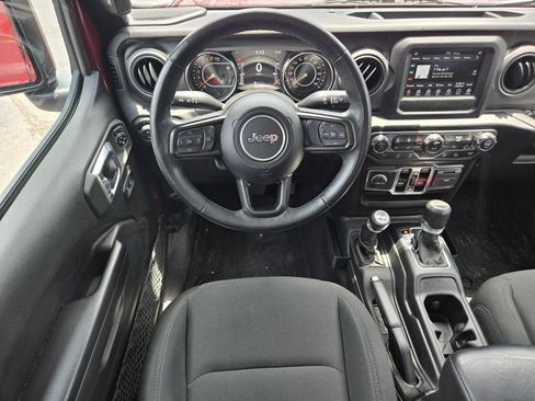 Used 2021 Jeep Gladiator Sport AWD/4WD image 14