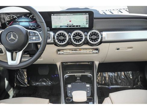 Certified 2022 Mercedes-Benz GLB 250 image 13