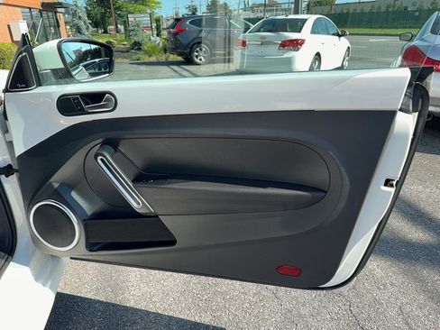 Used 2013 Volkswagen Beetle 2.5 FWD image 21