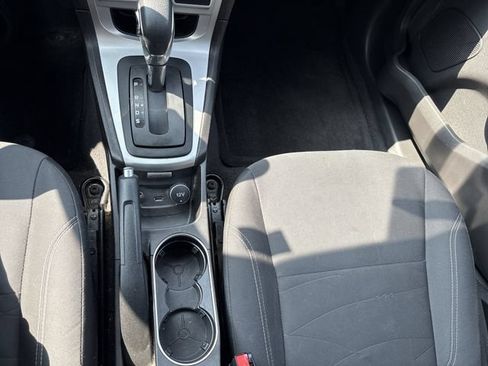 Certified 2017 Ford Fiesta SE FWD image 40