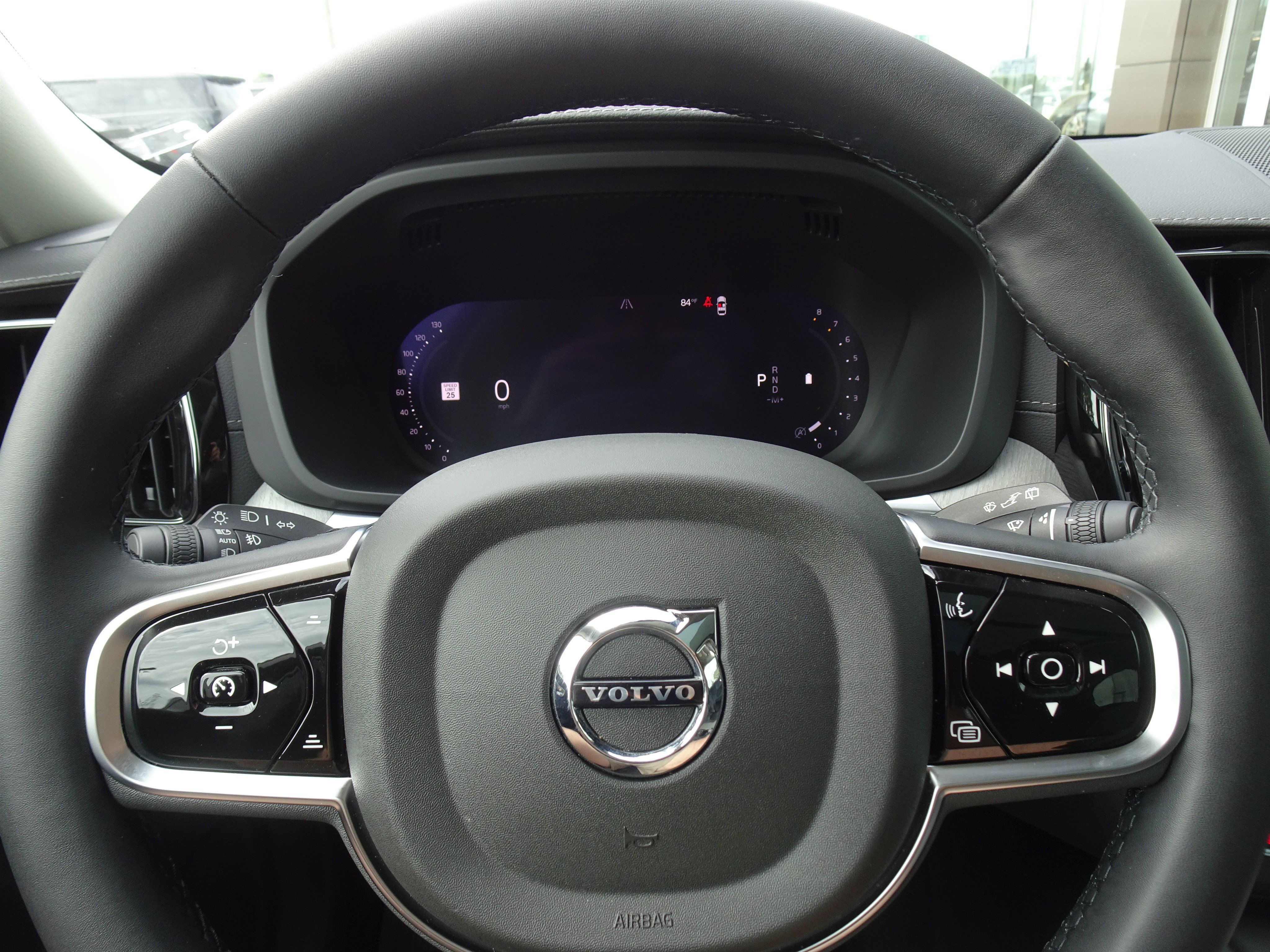 Used 2025 Volvo XC60 B5 Ultra w/ Protection Package Premier AWD/4WD image 23