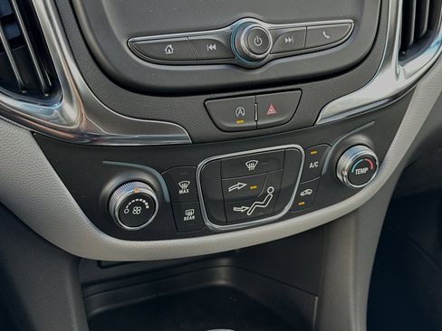 New 2024 Chevrolet Equinox LS w/ LS Convenience Package image 17