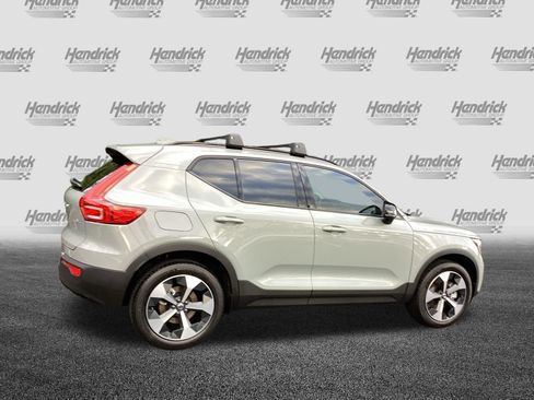 Certified 2026 Volvo XC40 B4 Core FWD image 10