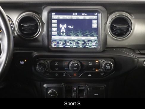 Used 2022 Jeep Wrangler Unlimited Sport AWD/4WD image 27