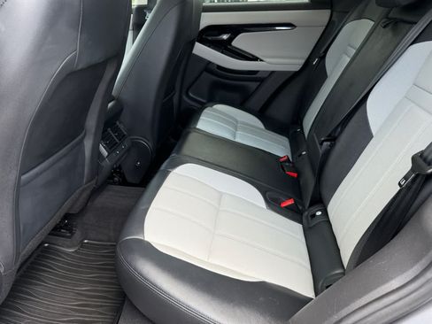 Used 2024 Land Rover Range Rover Evoque Dynamic SE AWD/4WD image 33