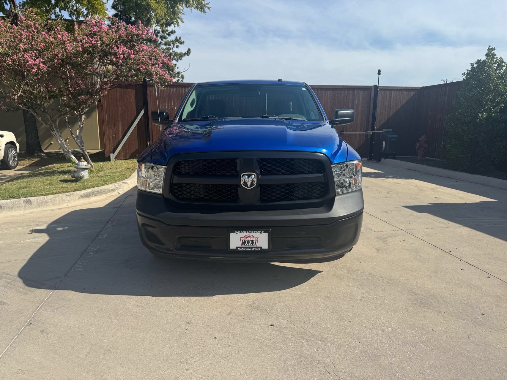 Used 2018 RAM 1500 Express RWD image 1