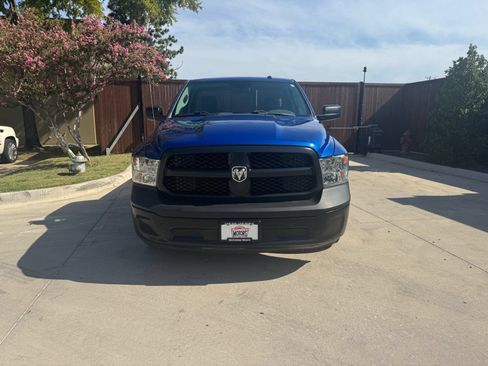 Used 2018 RAM 1500 Express RWD image 1