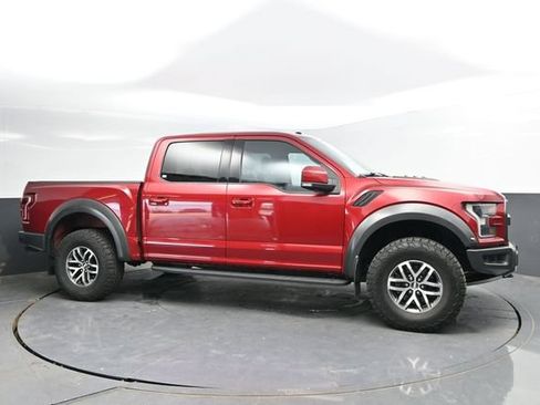Used 2017 Ford F150 Raptor w/ Equipment Group 802A Luxury AWD/4WD image 3