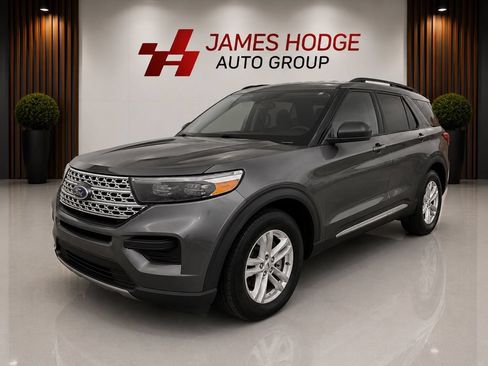 Used 2023 Ford Explorer XLT RWD image 1