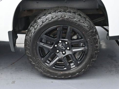 Used 2022 Chevrolet Silverado 1500 Custom image 30