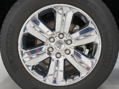 Used 2018 Ford F150 King Ranch w/ Equipment Group 601A Luxury AWD/4WD image 33