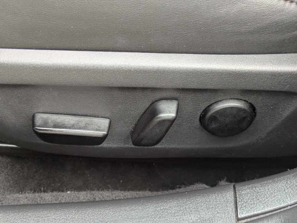 Used 2025 MAZDA MAZDA3 s FWD image 19