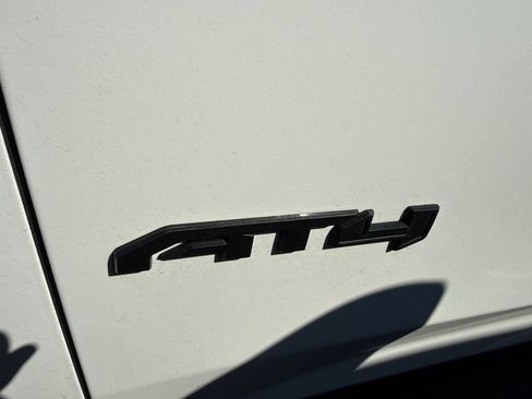 Used 2021 GMC Yukon AT4 w/ AT4 Premium Plus Package AWD/4WD image 12