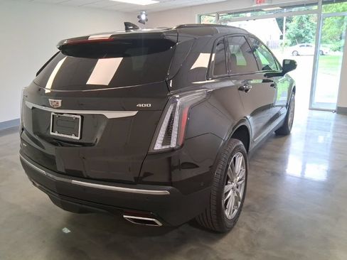 Certified 2026 Cadillac XT5 Sportv w/ LPO, Floor Liner Package AWD/4WD image 2