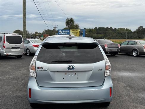 Used 2014 Toyota Prius V Five image 5