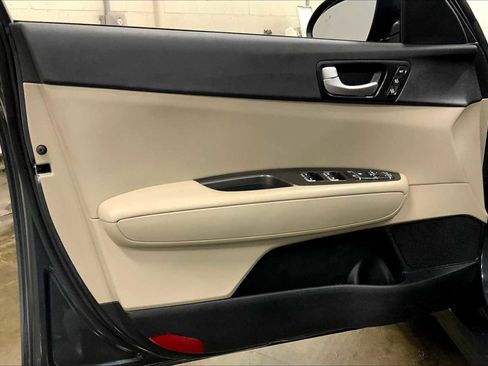 Used 2016 Kia Optima LX w/ LX Convenience Package image 19
