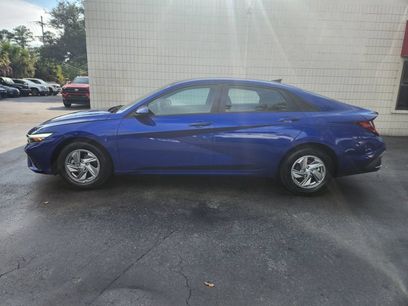 Used 2024 Hyundai Elantra SE