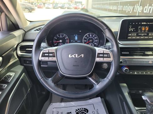 Used 2022 Kia Telluride LX AWD/4WD image 19