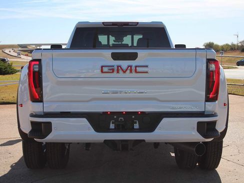 New 2026 GMC Sierra 3500 Denali w/ Denali Reserve Package image 8