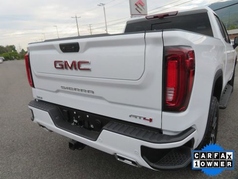Used 2025 GMC Sierra 1500 AT4 w/ AT4 Premium Package image 4