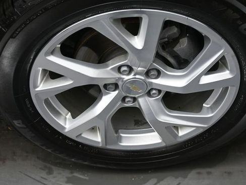 Used 2020 Chevrolet Equinox Premier image 29