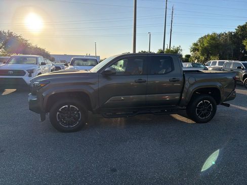 Used 2025 Toyota Tacoma TRD Sport RWD image 2
