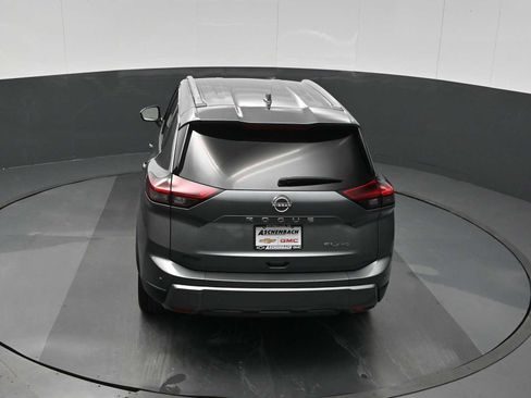 Used 2024 Nissan Rogue SL image 16