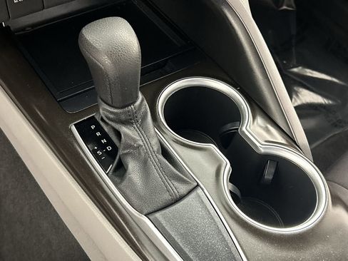 Used 2021 Toyota Camry LE w/ Carpet Mat Package (TMS) image 15