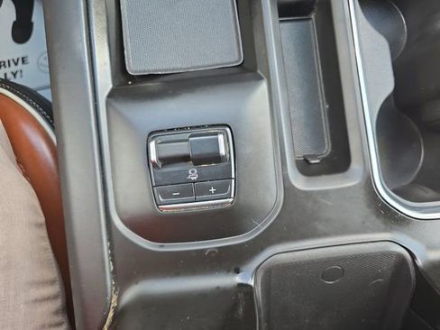 Used 2024 GMC Sierra 2500 Denali Ultimate image 35