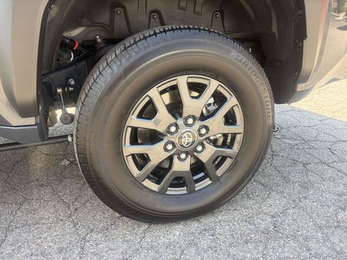 Used 2025 Toyota 4Runner SR5 RWD image 28